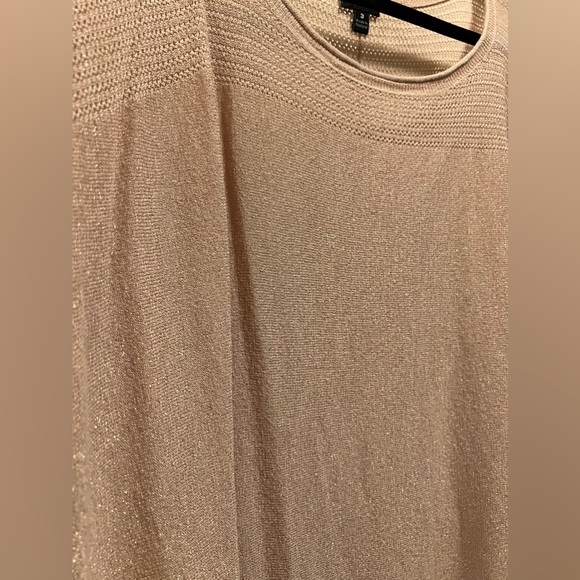 Torrid Pale Pink Shimmer Pointelle Cold Shoulder Dolman Top size 3 - Picture 7 of 8